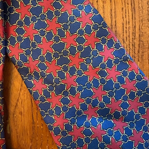 Hermés 100% Silk Stylish Blue and Red Patterned Men's Tie EUC! - Picture 7 of 8